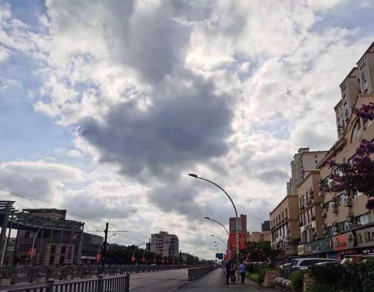 氣象部門要發(fā)布臺(tái)風(fēng)藍(lán)色警報(bào)氣象部門即將發(fā)布臺(tái)風(fēng)藍(lán)色警報(bào)，公眾應(yīng)如何準(zhǔn)備應(yīng)對(duì)