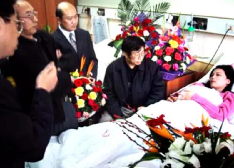 趙晗遺體告別儀式視頻趙晗遺體告別儀式視頻，緬懷逝去的生命