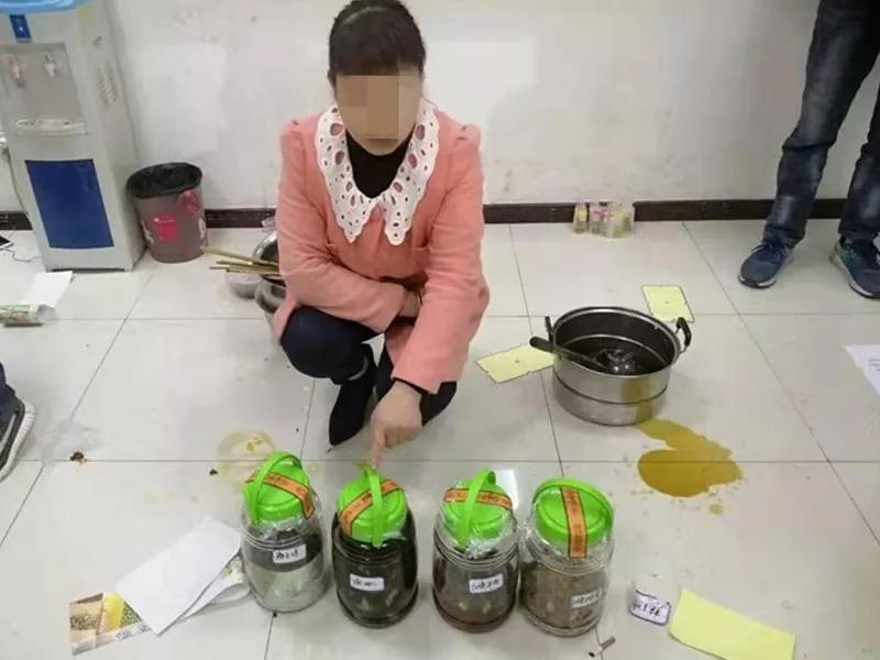 官方通報女老板被刑拘關(guān)于女老板被刑拘的官方通報，可能存在多起事件，以下是其中兩起事件的簡要介紹