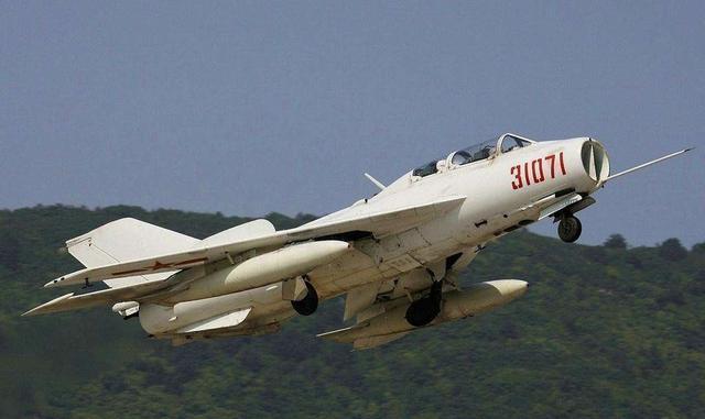 殲-6飛機揭秘殲-6飛機，歷史背景、技術特點與傳奇故事