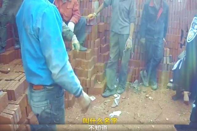 殘障父親回家后 女兒決定找出黑磚廠殘障父親的歸來與女兒揭示黑磚廠的決心