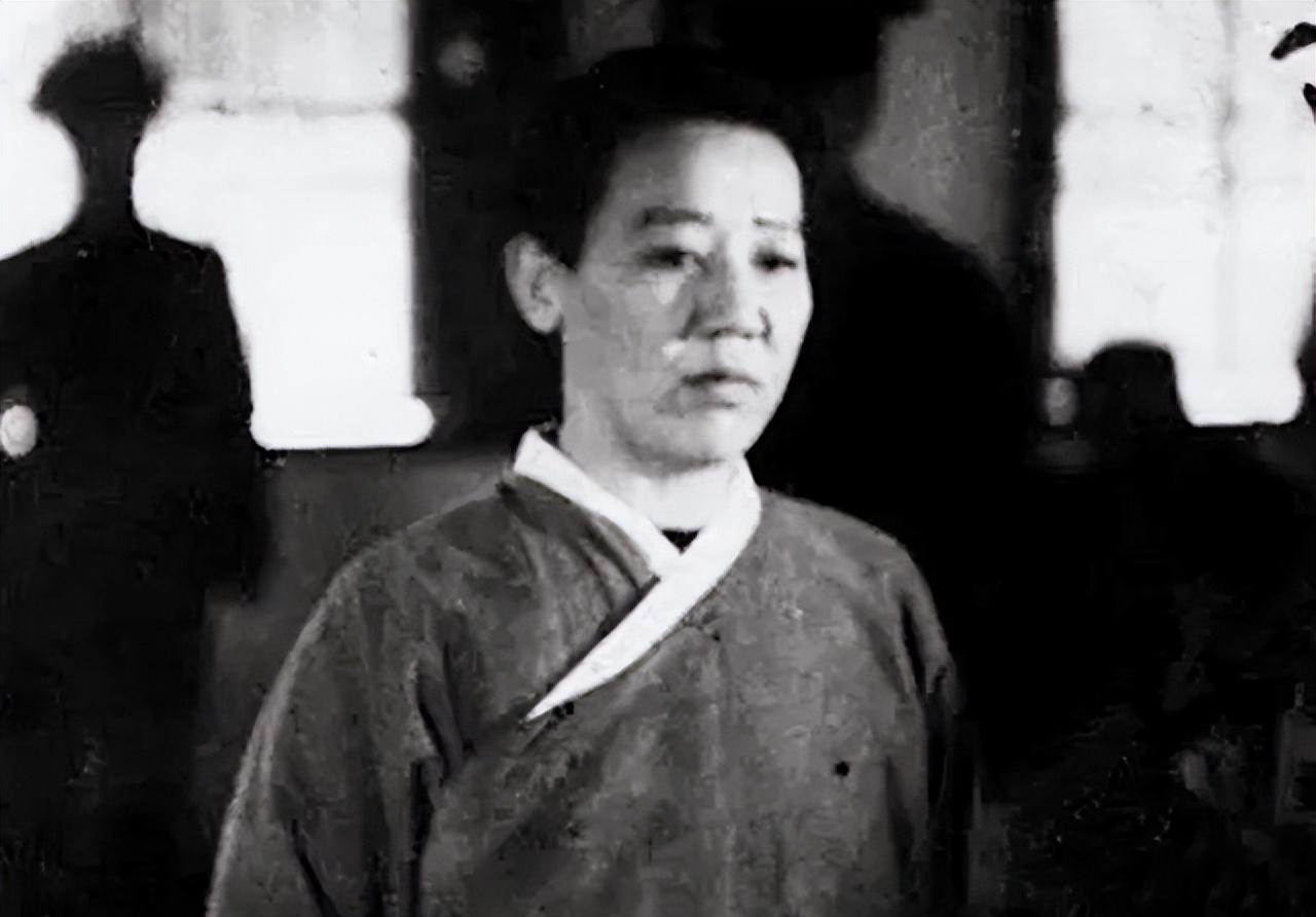 女特工假扮老太婆進(jìn)城是什么片名女特工假扮老太婆進(jìn)城，神秘電影的背后故事，你了解嗎？