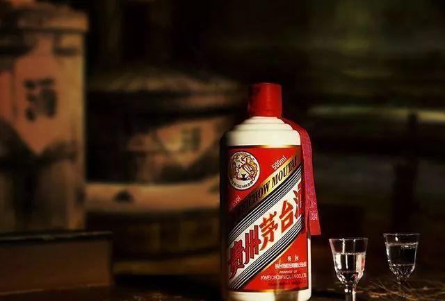 茅臺酒和股價雙降溫茅臺酒和股價雙降溫可以從多個角度進(jìn)行解讀。