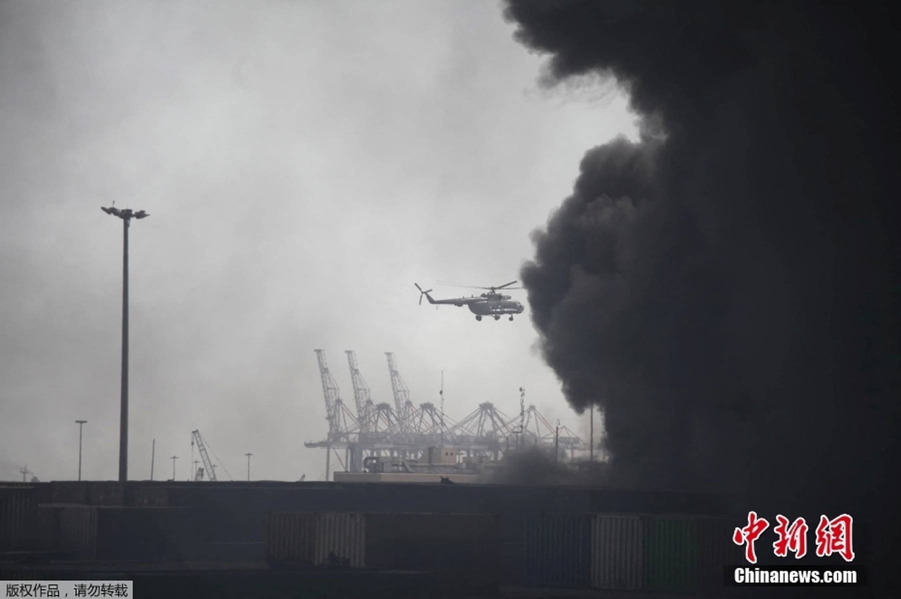 港口大爆炸港口大爆炸，探究事故背后的原因與應(yīng)對(duì)措施