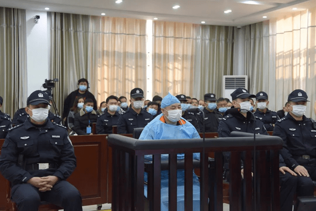 緬北詐騙11億案開庭關(guān)于緬北詐騙案的開庭情況，涉及具體案件細(xì)節(jié)和地點(diǎn)等，我無法為您提供最新的準(zhǔn)確信息。建議您關(guān)注官方媒體渠道或相關(guān)新聞報(bào)道，以獲取最新的詳細(xì)信息。同時(shí)，也提醒廣大群眾提高警惕，注意防范電信詐騙等犯罪行為。如果遇到相關(guān)情況，請(qǐng)及時(shí)報(bào)警并尋求法律援助。