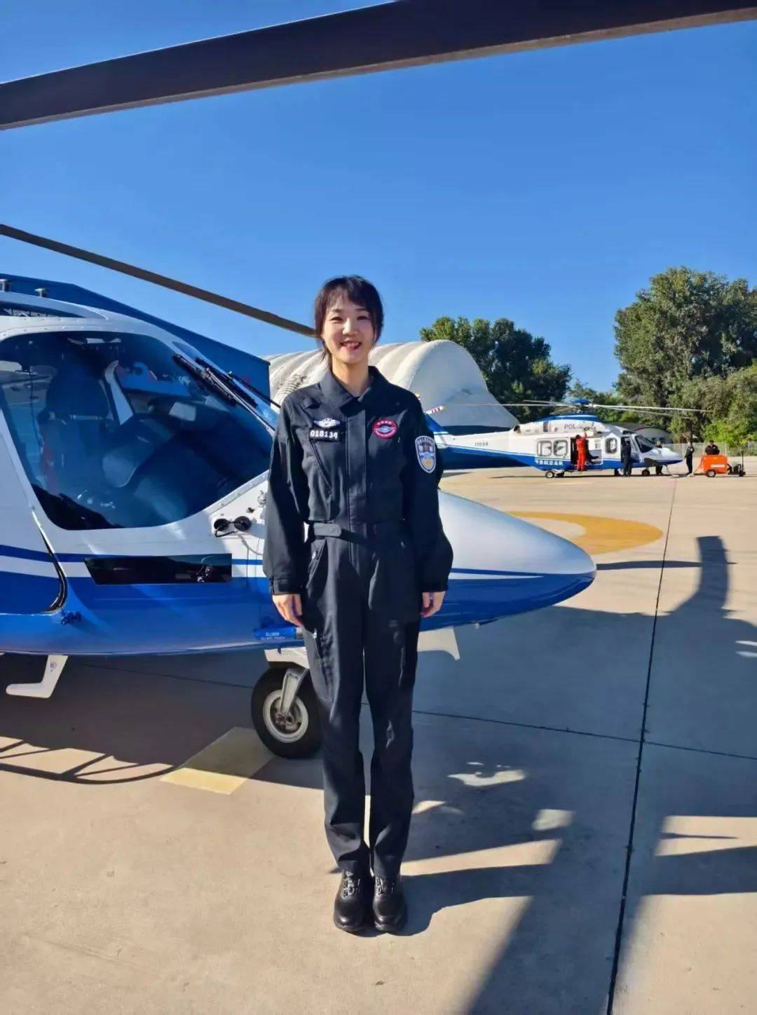 九三閱兵最颯女機長 現(xiàn)身長春九三閱兵最颯女機長現(xiàn)身長春——一位空軍飛行員的奮斗與榮耀