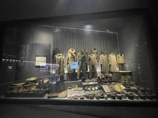 731罪證陳列館開館時間731罪證陳列館開放時間為周二至周日，上午9:00至下午4:00，每周一閉館。不過，具體的開放時間可能因各種因素有所變化，建議提前查詢官方網(wǎng)站或使用電話進行確認。