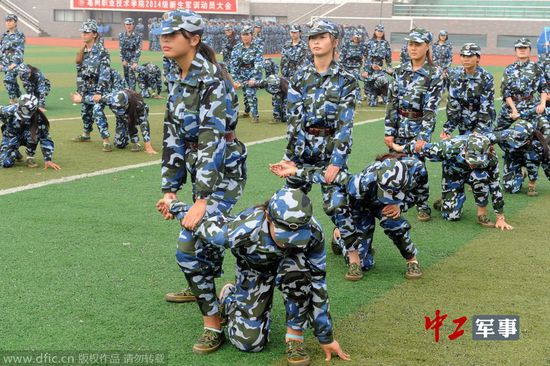 大一女生軍訓(xùn)身亡大一女生軍訓(xùn)身亡事件，深度解析與反思