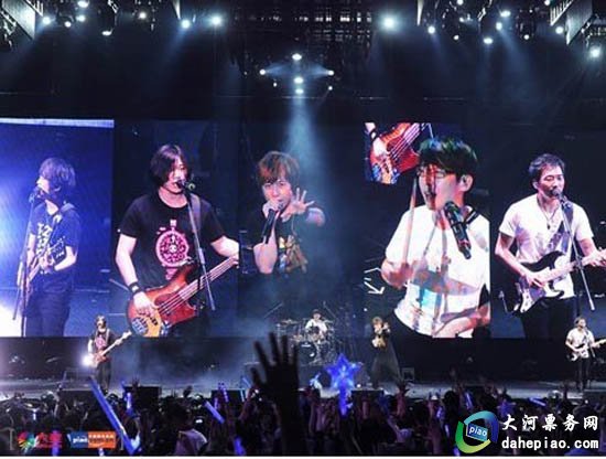 五月天演唱會(huì)歌迷發(fā)生激烈沖突五月天演唱會(huì)歌迷發(fā)生激烈沖突，深度解析事件背后原因與影響