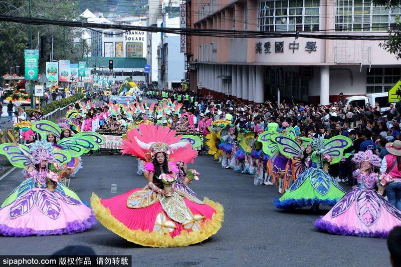菲將舉行大規(guī)模游行 中使館發(fā)提醒菲律賓即將舉行大規(guī)模游行，針對這一情況，中國駐菲律賓大使館發(fā)布了提醒。
