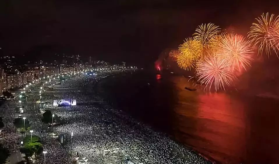 放錯了地的“煙花秀”再美也是破壞放錯了地的煙花秀，美麗背后的破壞與挑戰(zhàn)