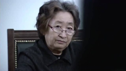 女兒因?yàn)檫z產(chǎn)把老媽告上法庭女兒因遺產(chǎn)紛爭將母親告上法庭——家庭矛盾的深度解析