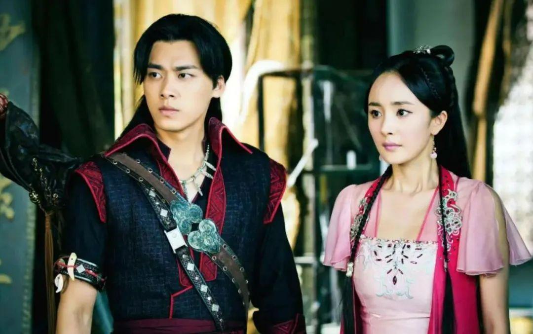 《來自星星的你》兩位主演都塌房了來自星星的你兩位主演遭遇塌房風波，深度解析與反思