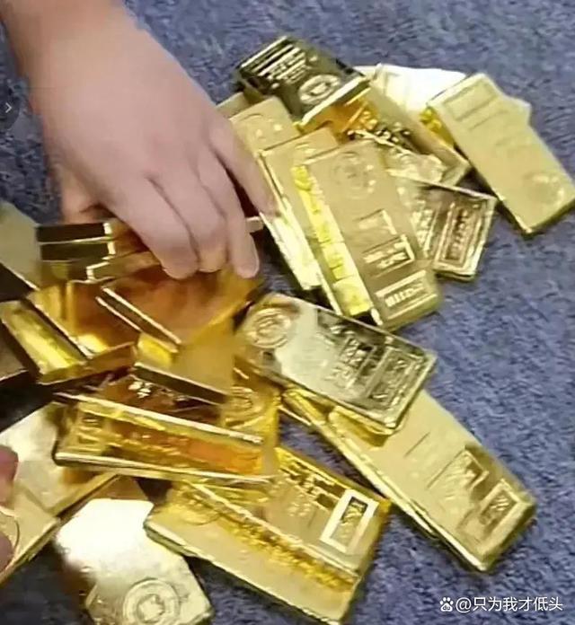 小伙路邊撿百萬金條是真的嗎小伙路邊撿百萬金條是真的嗎？揭秘真相！